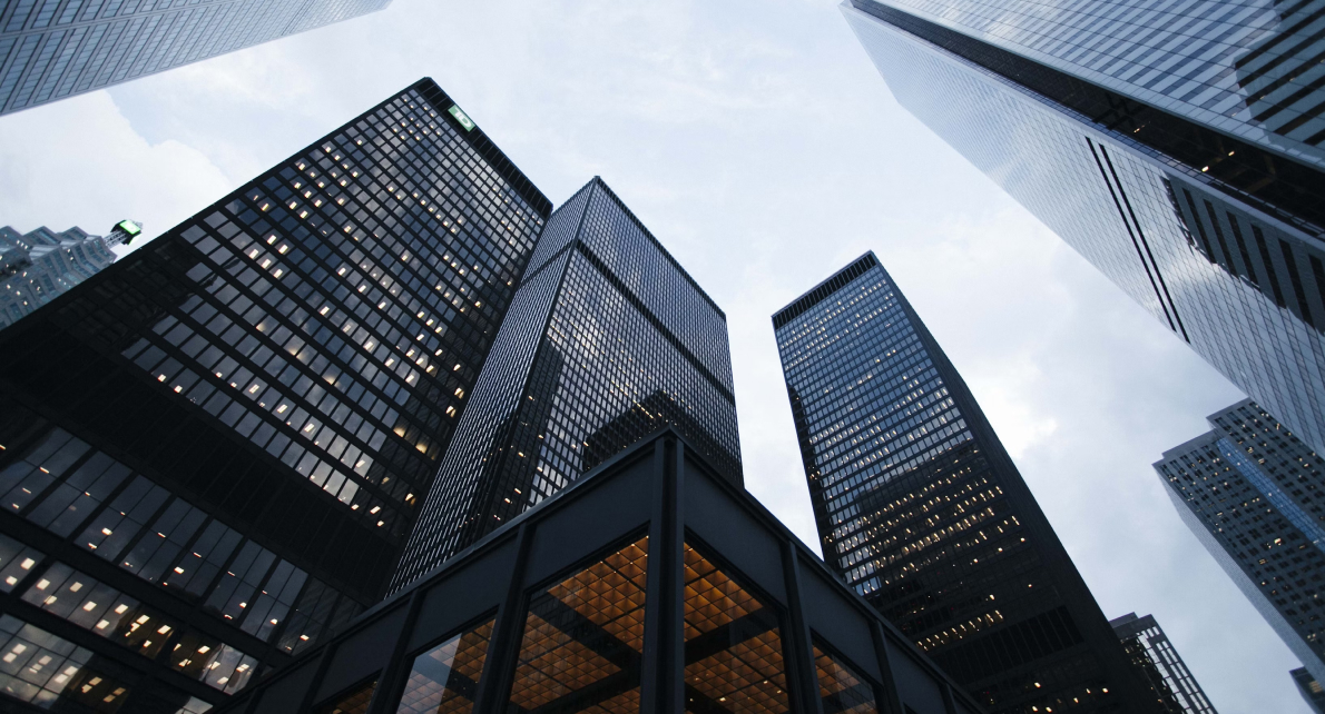 Compliance 4site - Establishing an Internal Training Academy for Lend Lease Corp